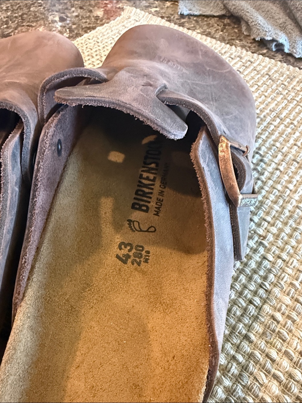 Birkenstock Men's Brown Nubuck Slip-On Clogs with Buckle - Picture 3 of 4